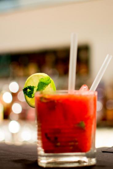 Mojito de fresa cocteleado